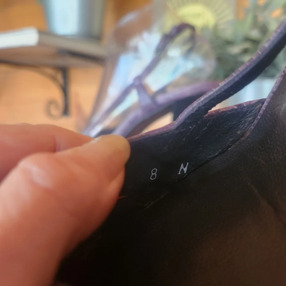 Stuart Weitzman 💜 Snake Croc Emboss Purple Leather Slingback Peep Pump Heels 8N